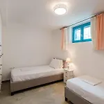 Beachside House In Holiday home Naousa (Paros)