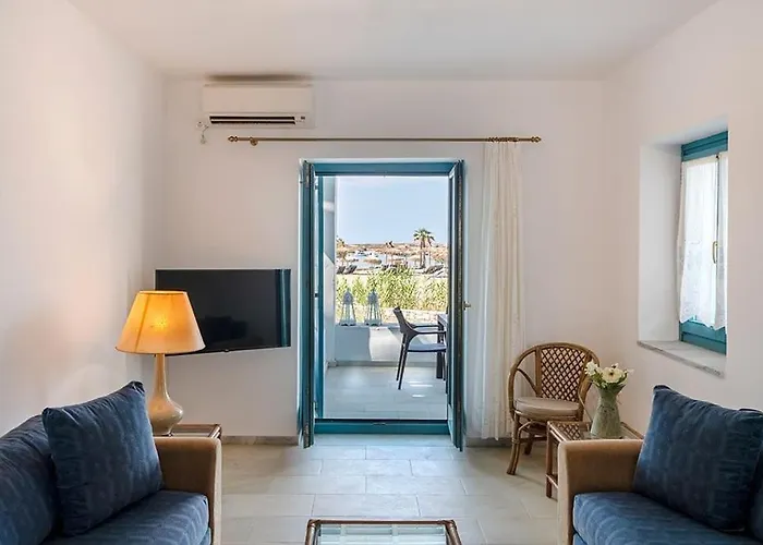 Beachside House In Naousa (Paros)